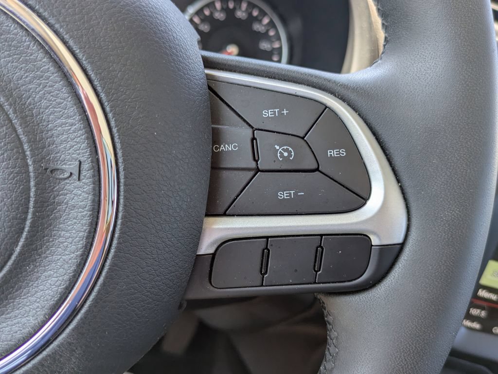 Used 2023 Jeep Renegade Altitude w/ Sun/Sound Group AWD/4WD image 18