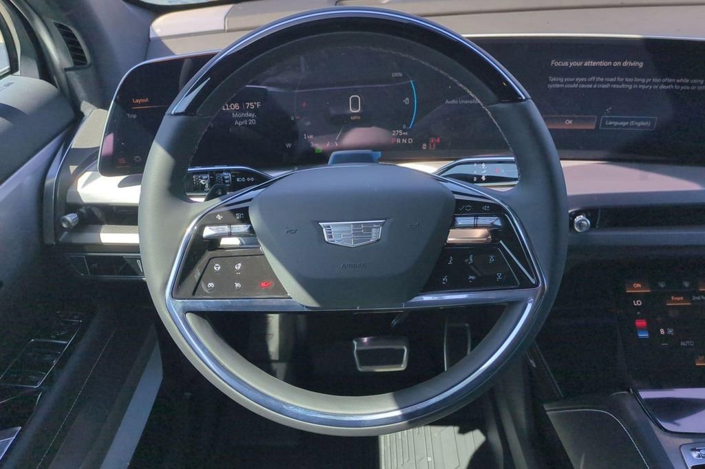 New 2026 Cadillac Vistiq Luxury w/ LPO, Floor Liner Package AWD/4WD image 20