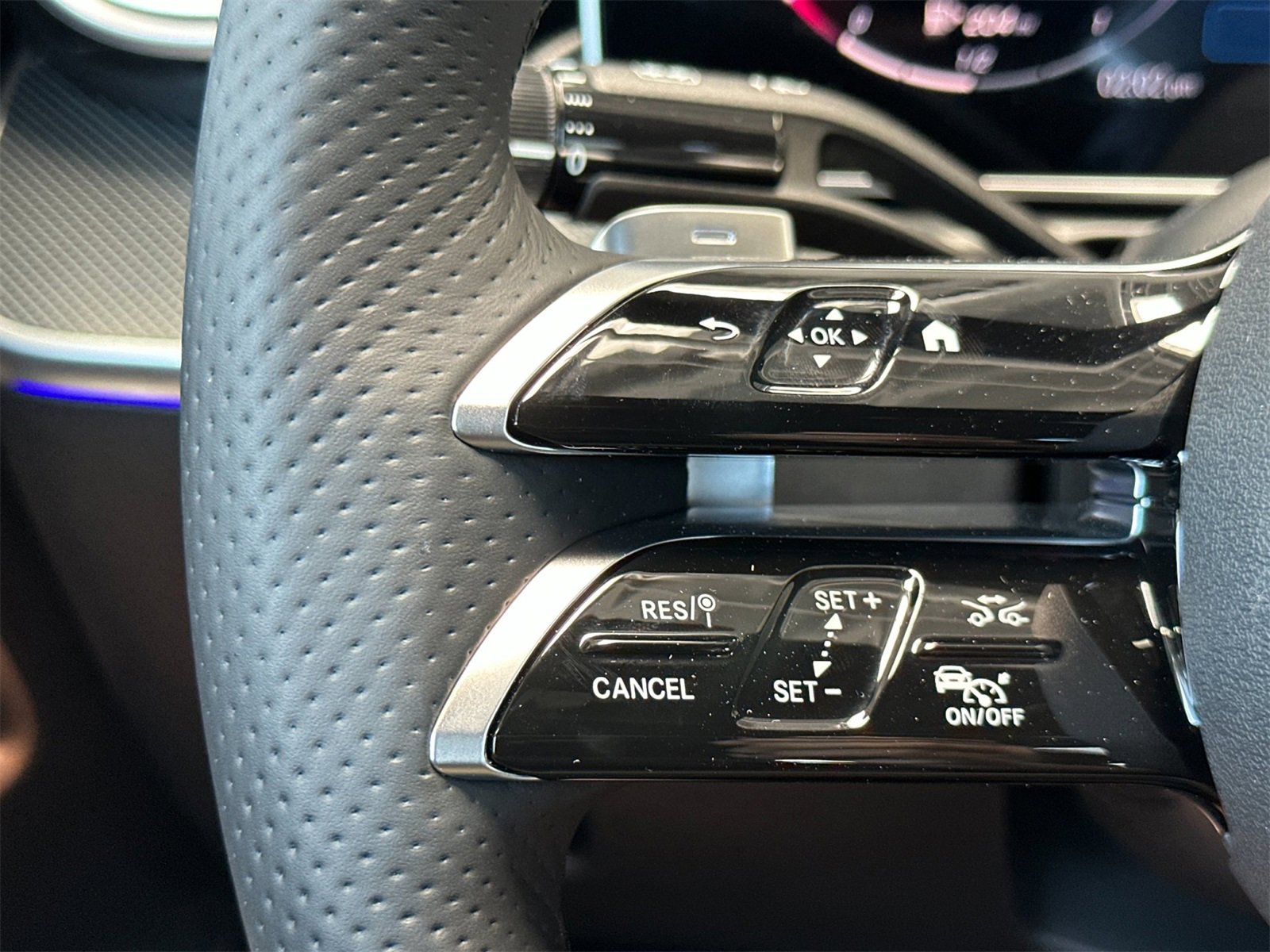 New 2025 Mercedes-Benz C 300 Sedan image 27