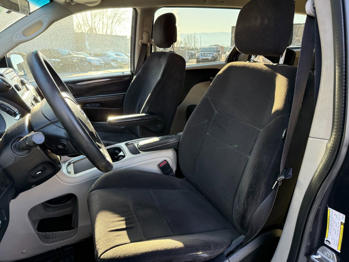 Used 2014 Dodge Grand Caravan SXT image 15