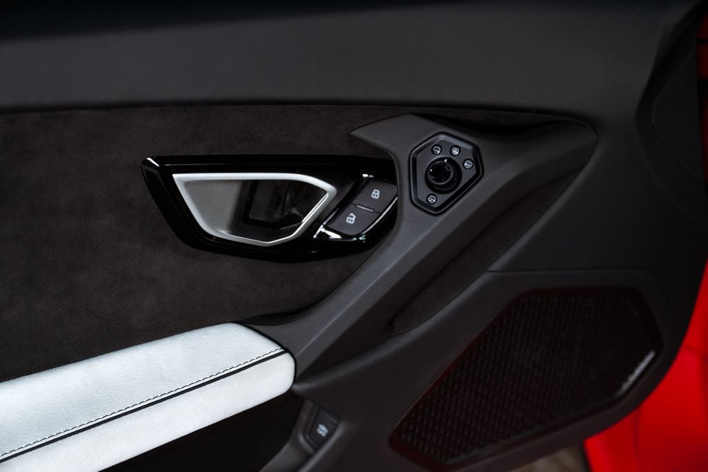 Used 2024 Lamborghini Huracan EVO AWD/4WD image 35