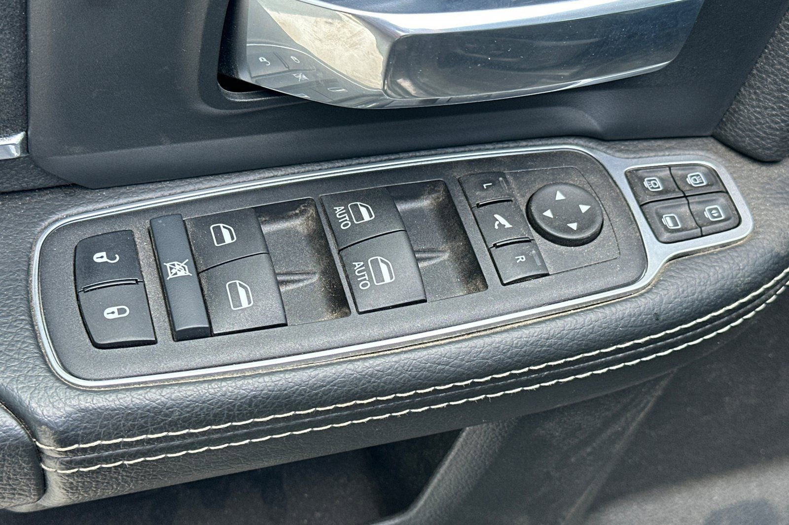 Used 2024 RAM 3500 Laramie w/ Protection Group image 13