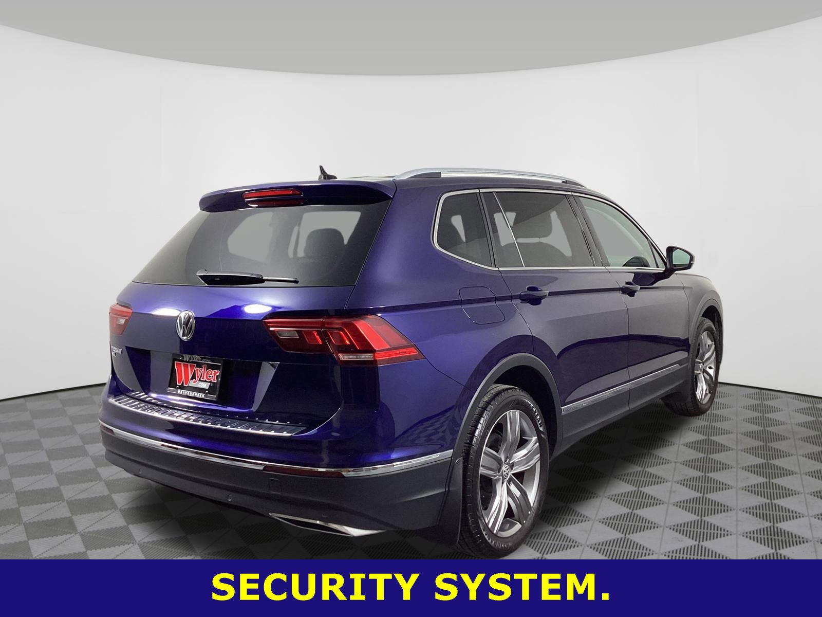 Used 2021 Volkswagen Tiguan SEL image 4