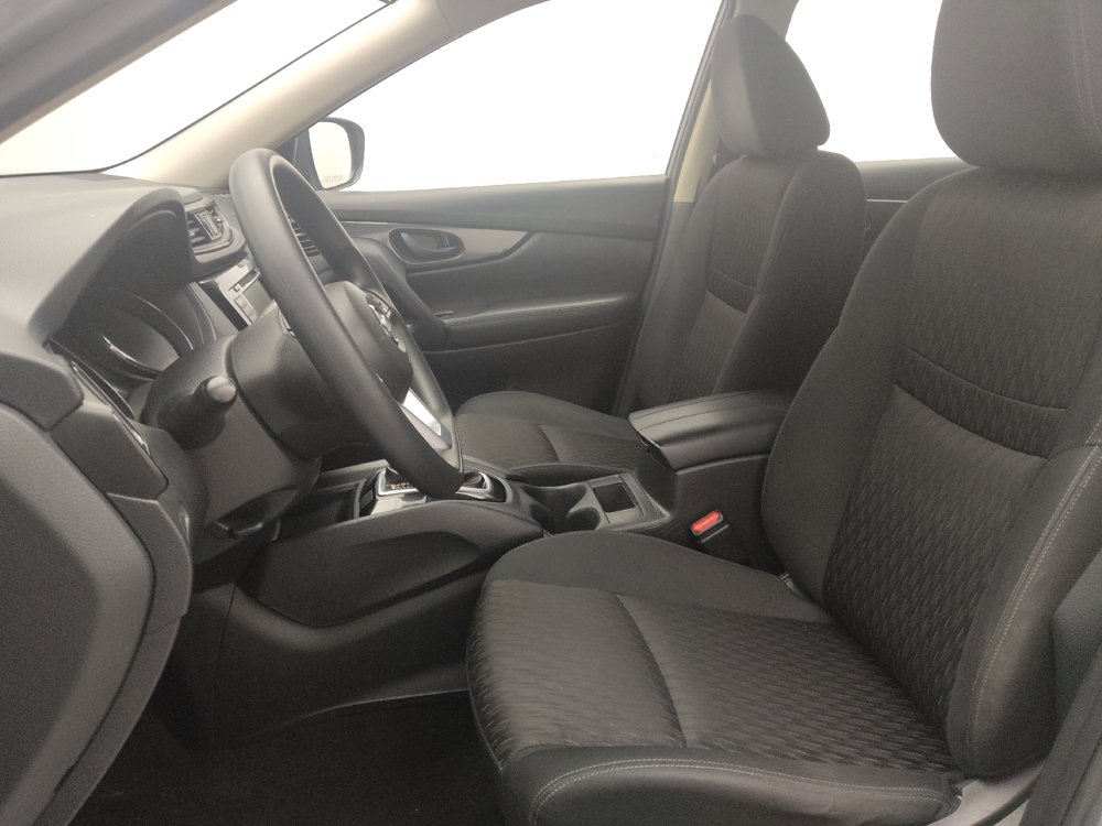 Used 2019 Nissan Rogue S image 17
