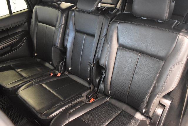Used 2020 Ford Expedition Max XLT w/ Equipment Group 202A AWD/4WD image 7