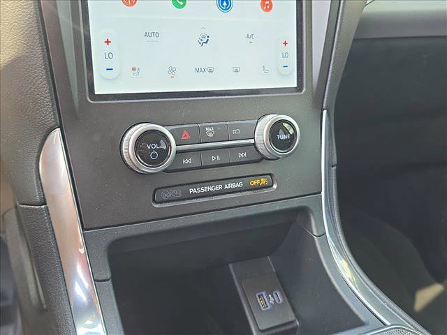 Used 2021 Ford Edge Titanium image 14