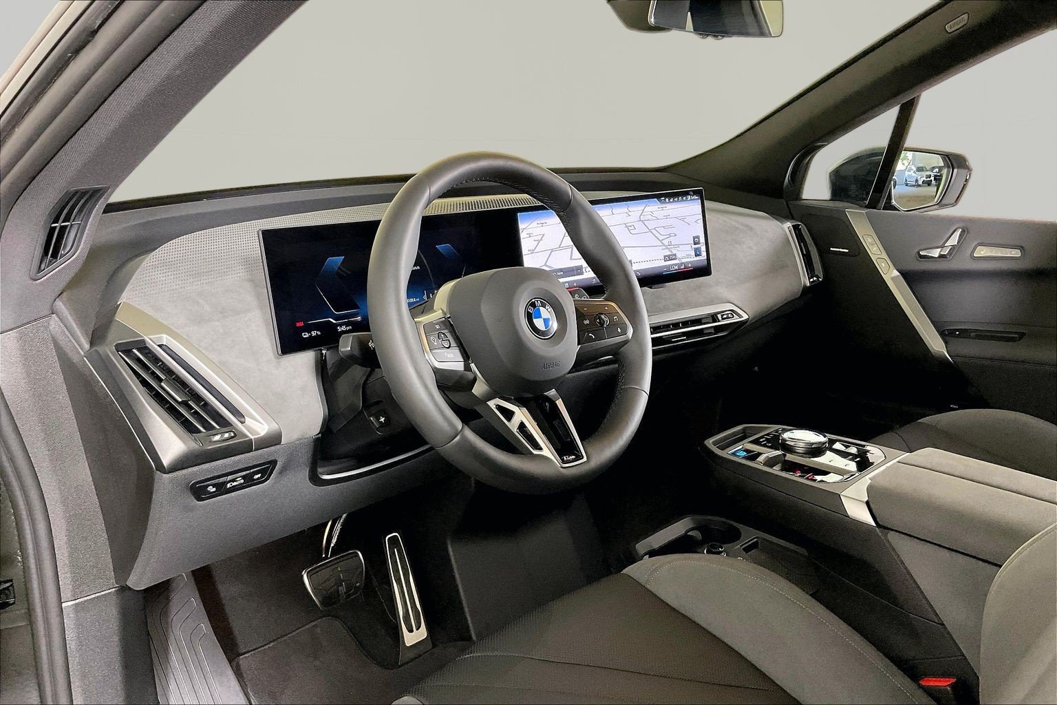 Used 2026 BMW iX xDrive60 w/ M Sport Package AWD/4WD image 12