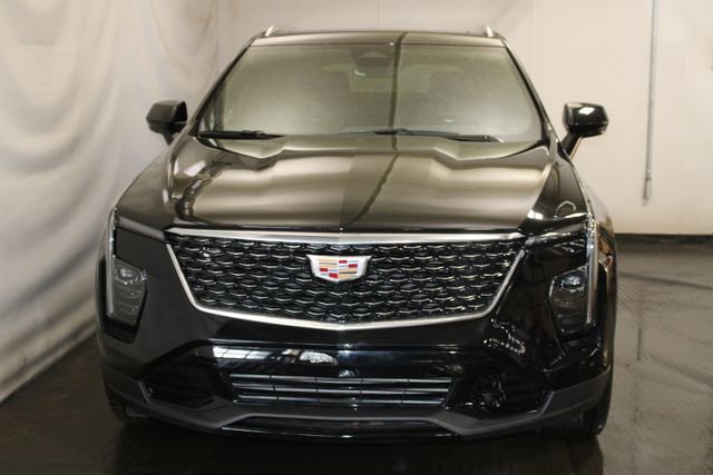 Certified 2024 Cadillac XT4 Premium Luxury image 3