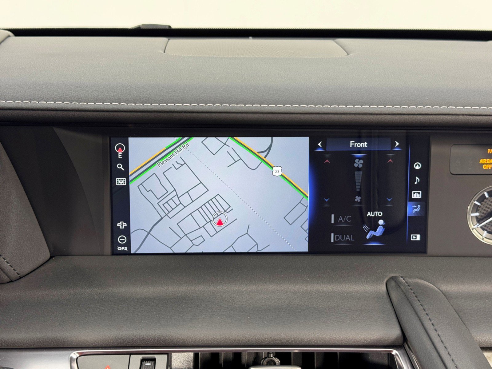 Used 2023 Lexus LC 500 Convertible image 28