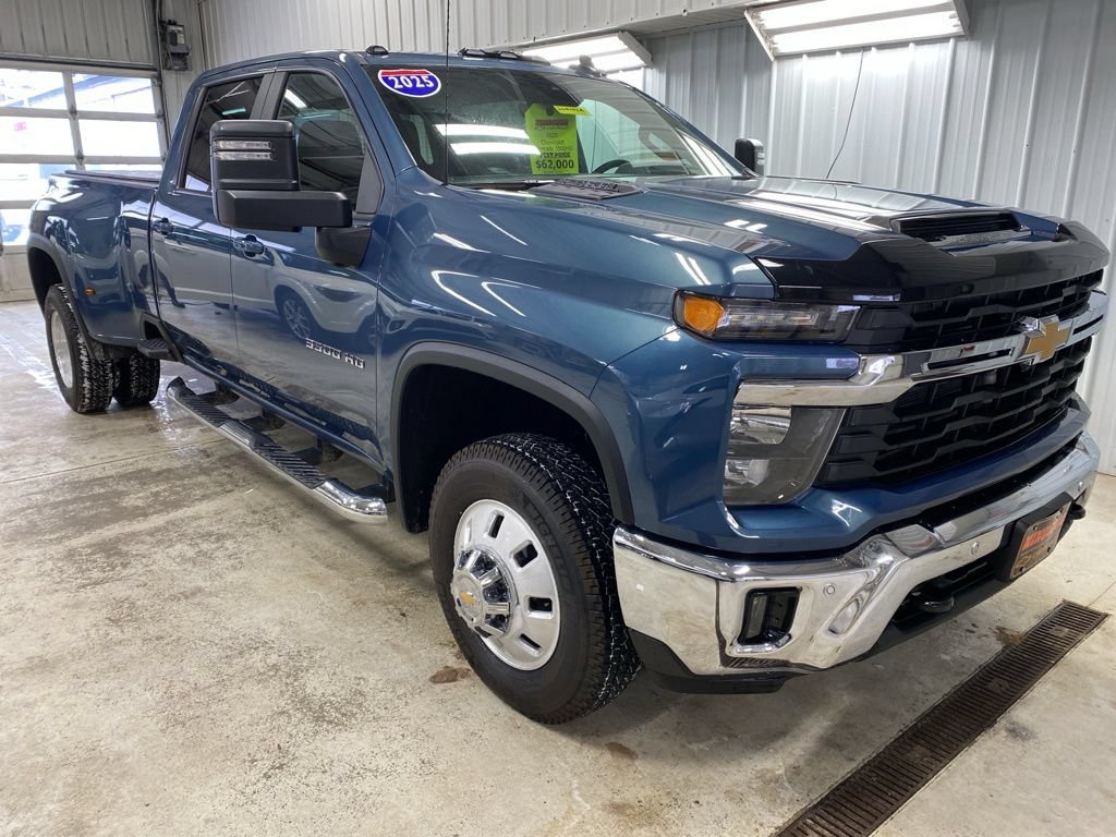 Certified 2025 Chevrolet Silverado 3500 LT w/ All Star Edition AWD/4WD image 4