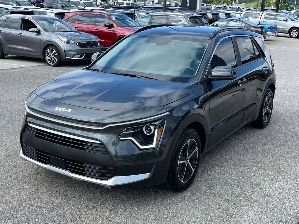 Certified 2025 Kia Niro EX FWD image 32