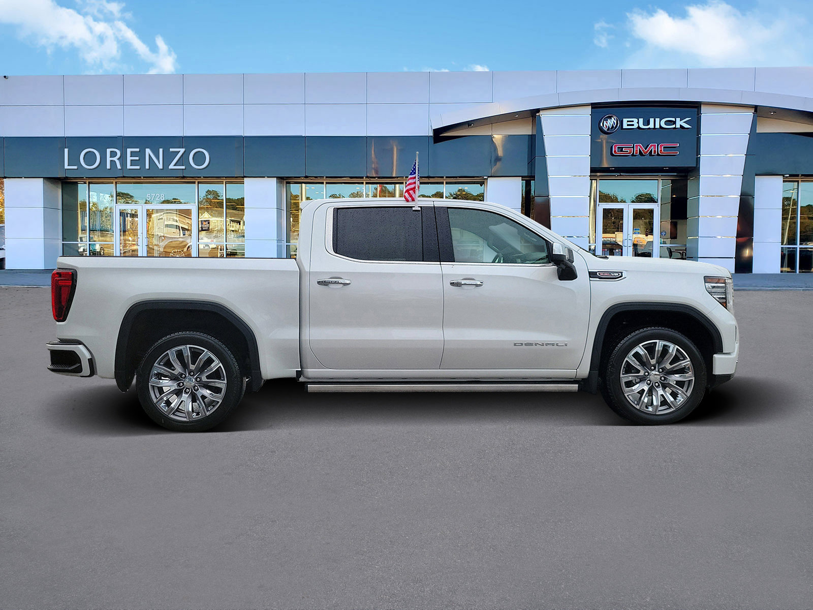 Used 2024 GMC Sierra 1500 Denali w/ Denali Reserve Package AWD/4WD image 4