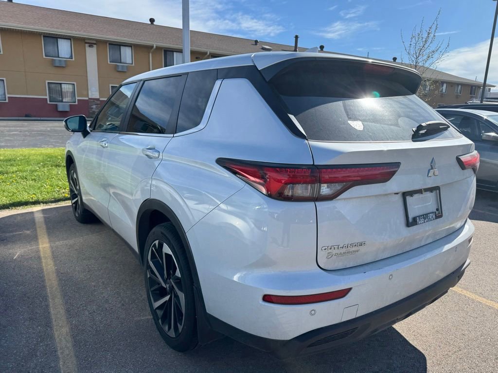 Used 2022 Mitsubishi Outlander ES AWD/4WD image 6