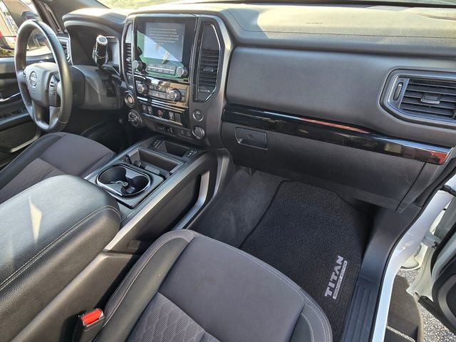 Used 2024 Nissan Titan SV w/ SV Convenience Package AWD/4WD image 17