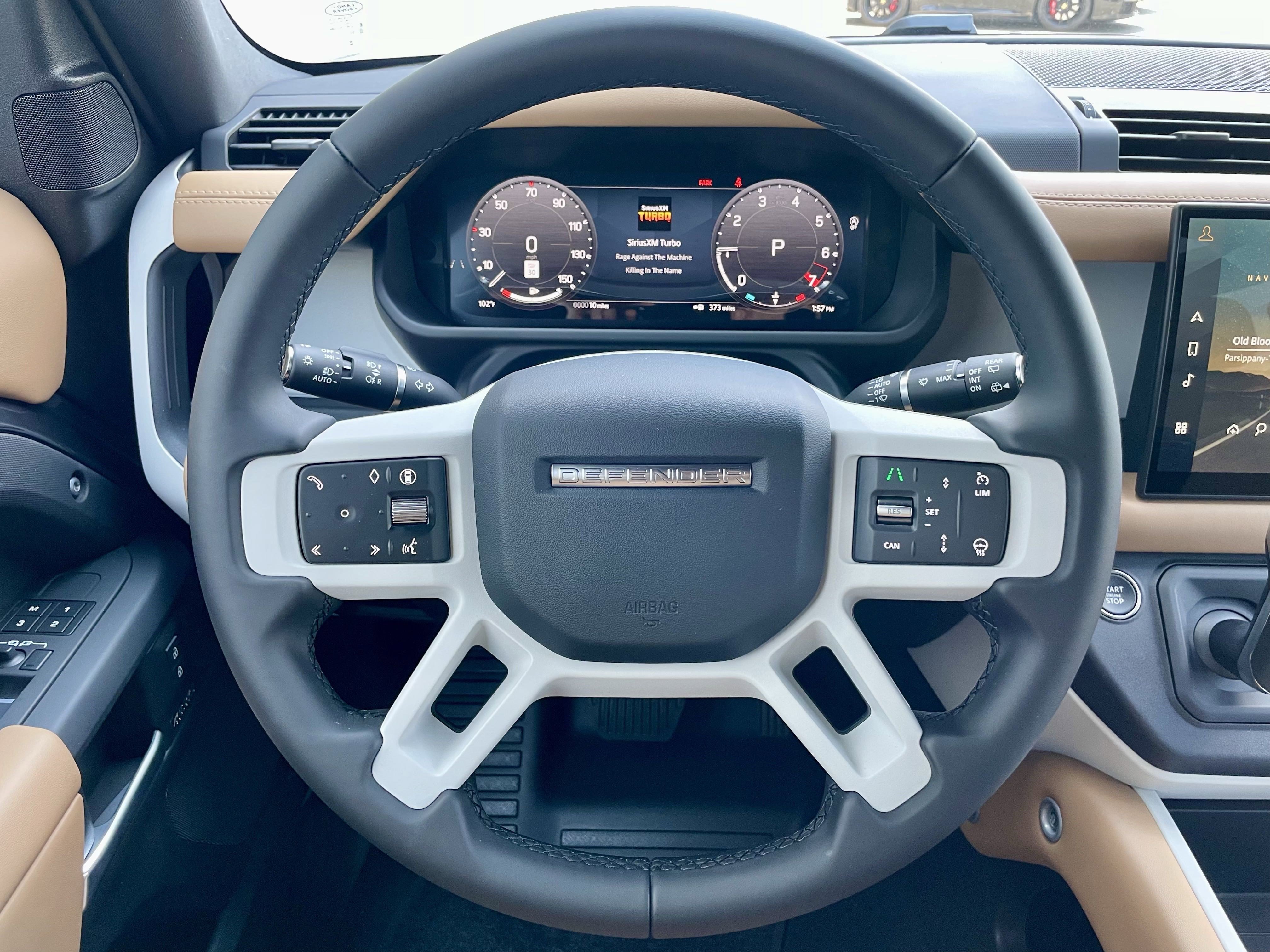 New 2025 Land Rover Defender 90 X-Dynamic SE image 21