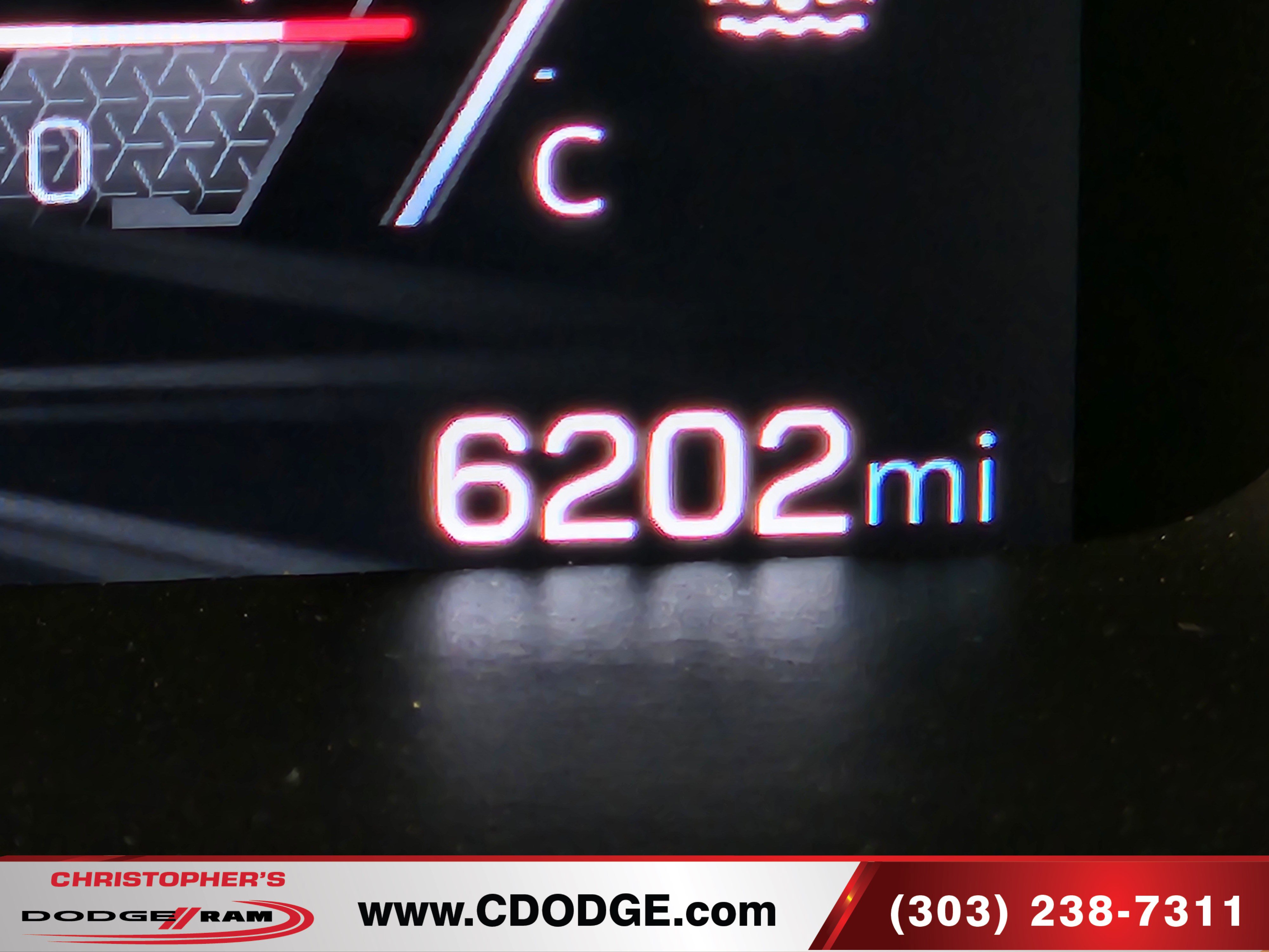 Used 2026 GMC Canyon AT4X AWD/4WD image 11