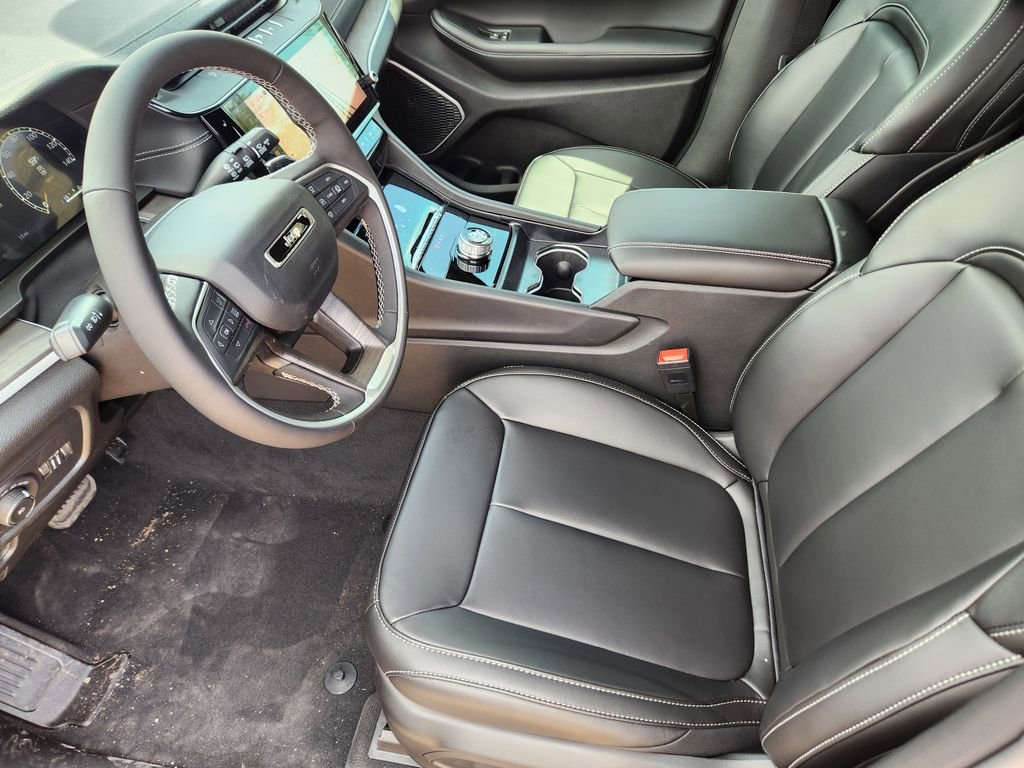 New 2026 Jeep Grand Cherokee Limited RWD image 9