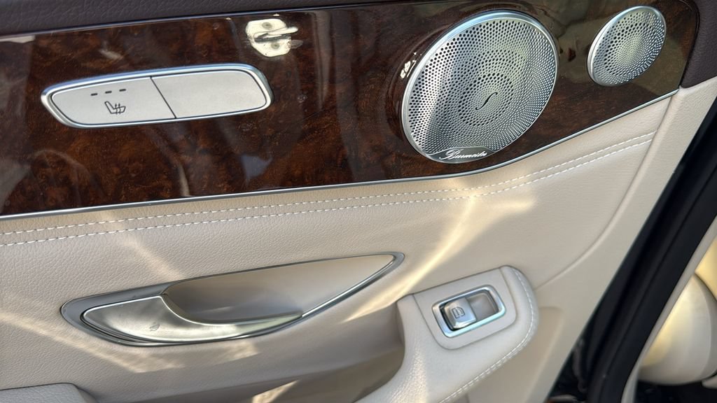 Used 2016 Mercedes-Benz GLC 300 4MATIC image 25