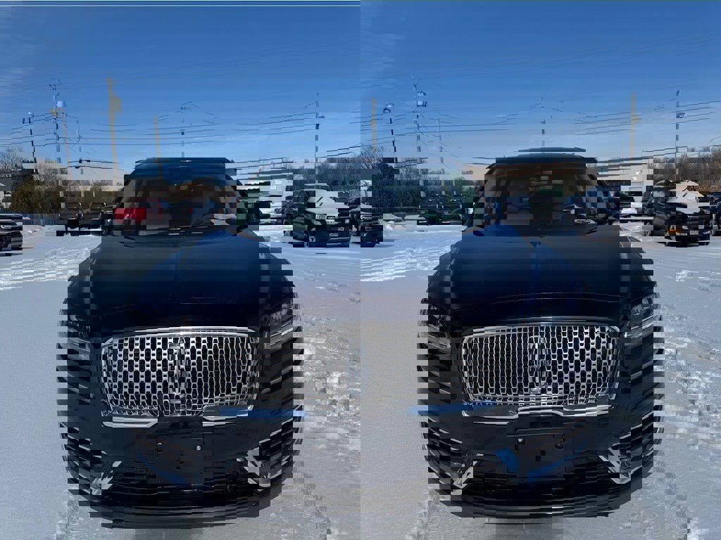 Used 2020 Lincoln Nautilus Reserve image 2