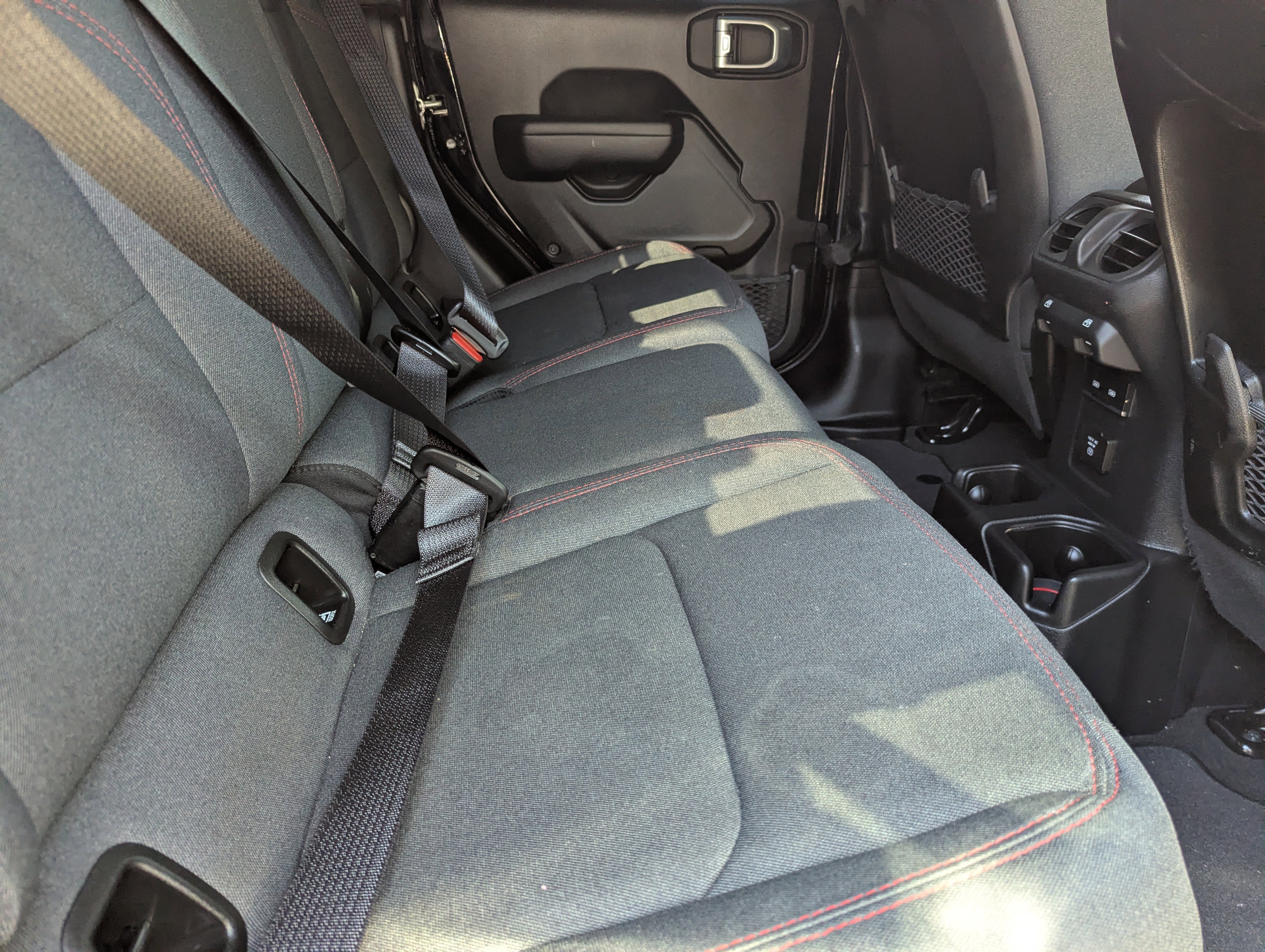 Used 2024 Jeep Gladiator Rubicon w/ Convenience Group image 12