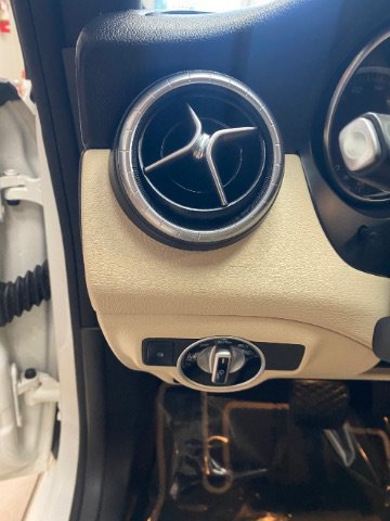 Used 2018 Mercedes-Benz CLA 250 4MATIC image 19