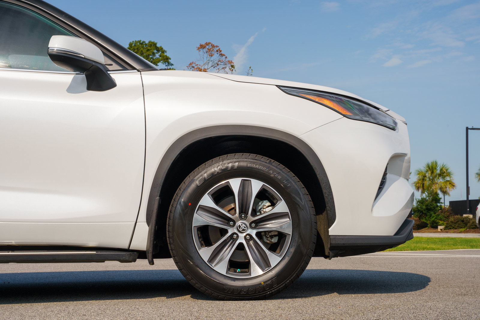 Used 2023 Toyota Highlander XLE FWD image 10