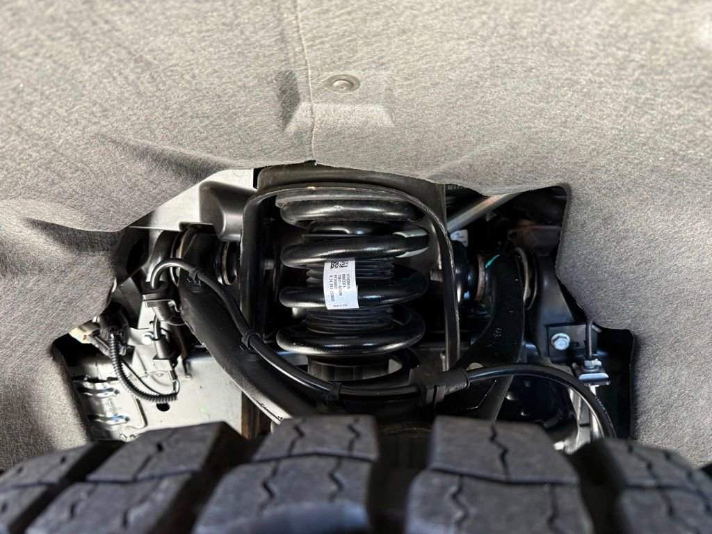 Used 2024 Chevrolet Colorado ZR2 w/ Technology Package AWD/4WD image 41
