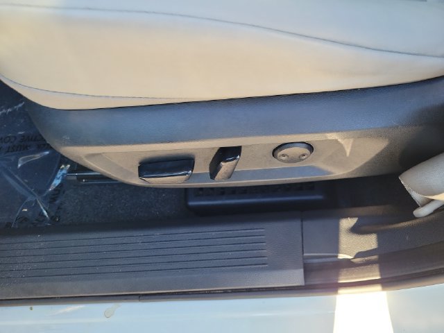 Used 2023 Nissan Rogue SV w/ SV Premium B Package FWD image 21