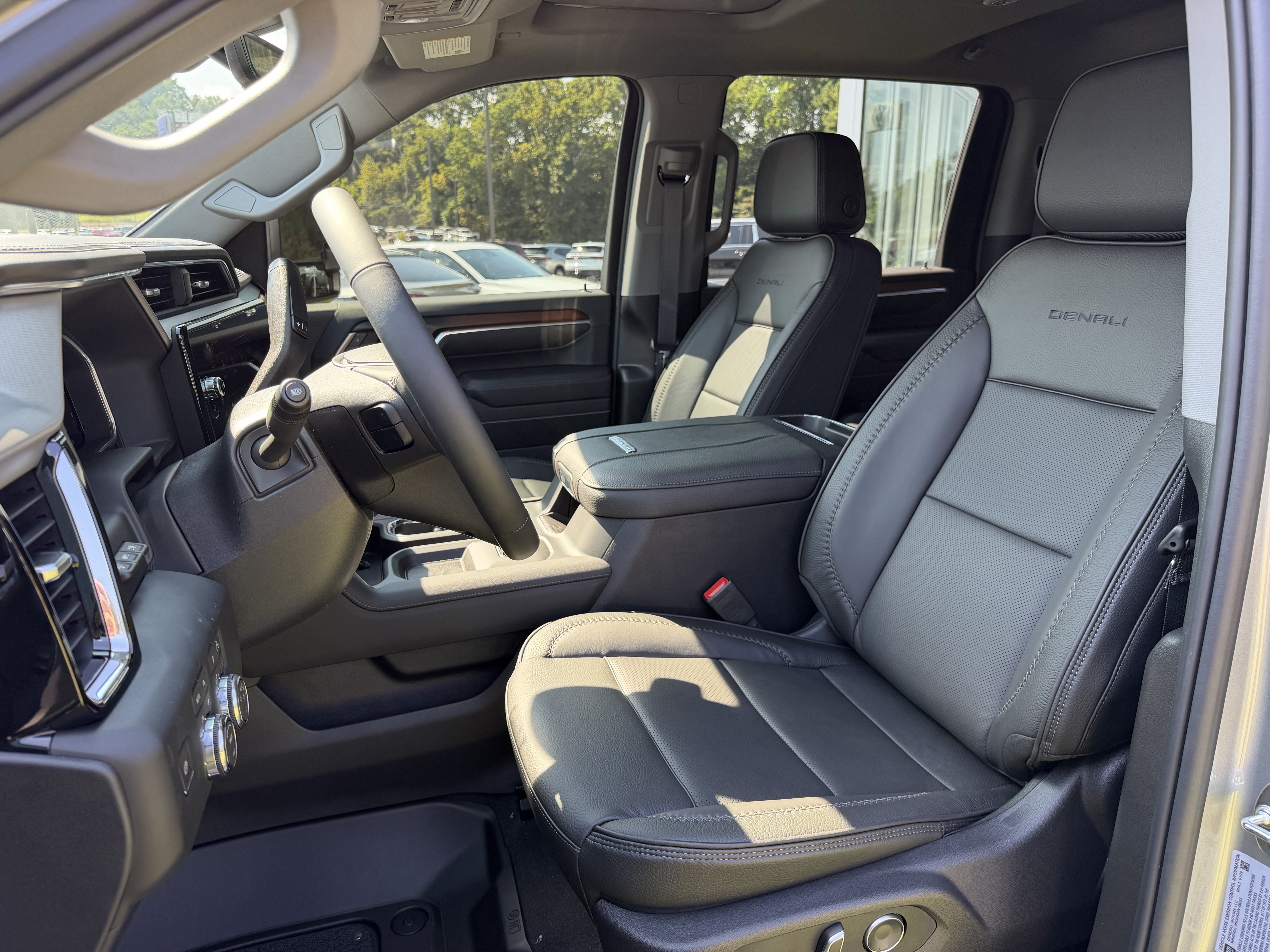 New 2026 GMC Sierra 2500 Denali w/ Denali Reserve Package AWD/4WD image 13