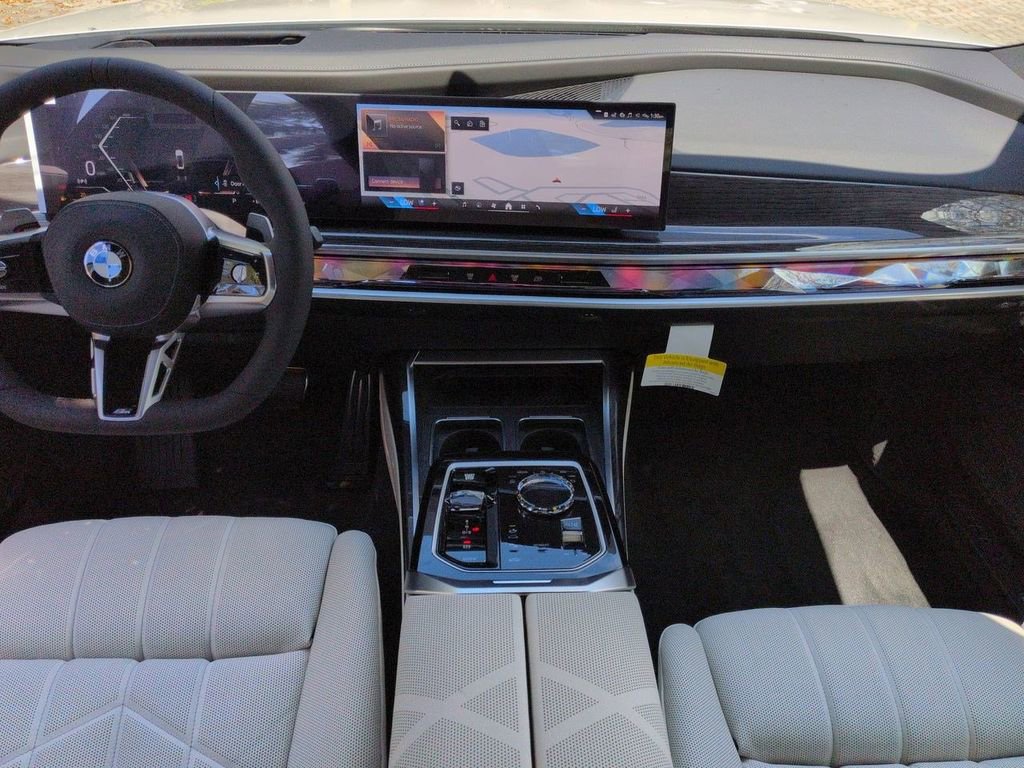New 2026 BMW 760i xDrive image 15