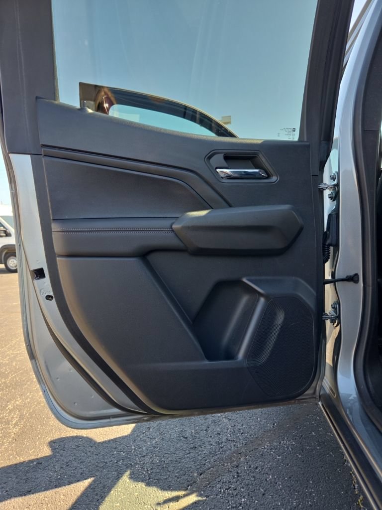 Used 2023 Chevrolet Colorado LT w/ LT Convenience Package II AWD/4WD image 23