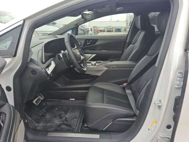 Certified 2025 Cadillac Optiq Luxury 2 w/ LPO, Floor Liner Package AWD/4WD image 12