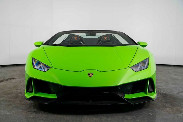 Used 2022 Lamborghini Huracan EVO image 3