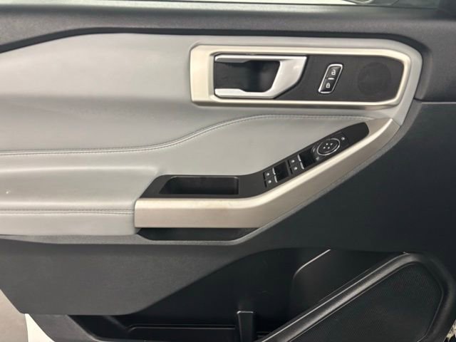 Used 2023 Ford Explorer XLT w/ Equipment Group 202A image 22