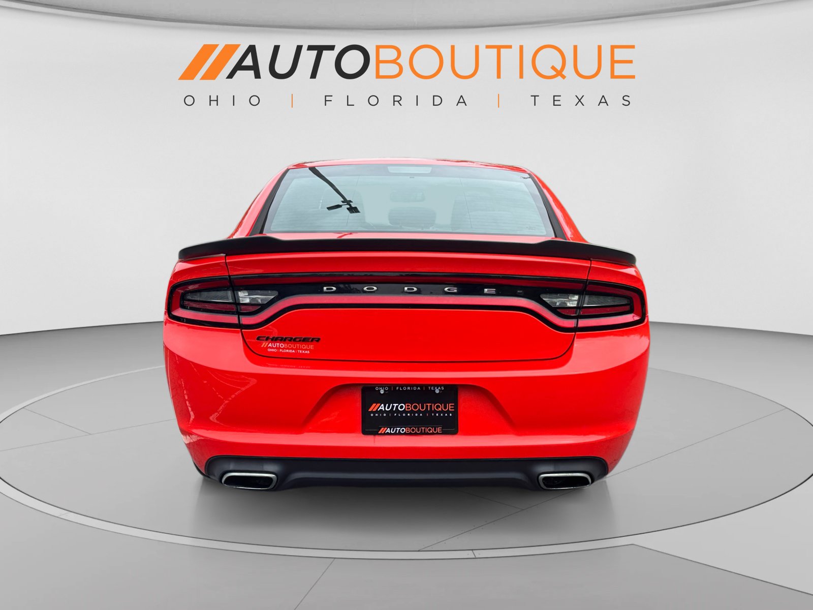 Used 2017 Dodge Charger SE w/ Blacktop Package RWD image 9