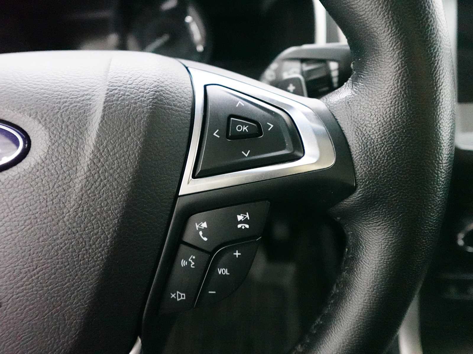 Used 2019 Ford Edge SEL w/ Equipment Group 201A AWD/4WD image 18