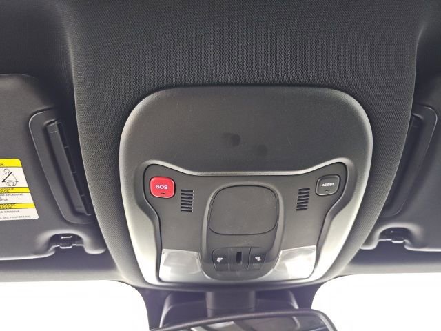 Used 2021 Jeep Renegade Latitude image 26