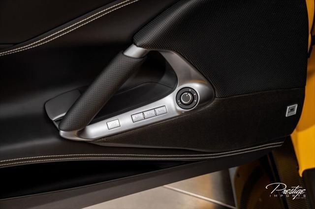 Used 2018 Ferrari 812 Superfast RWD image 36