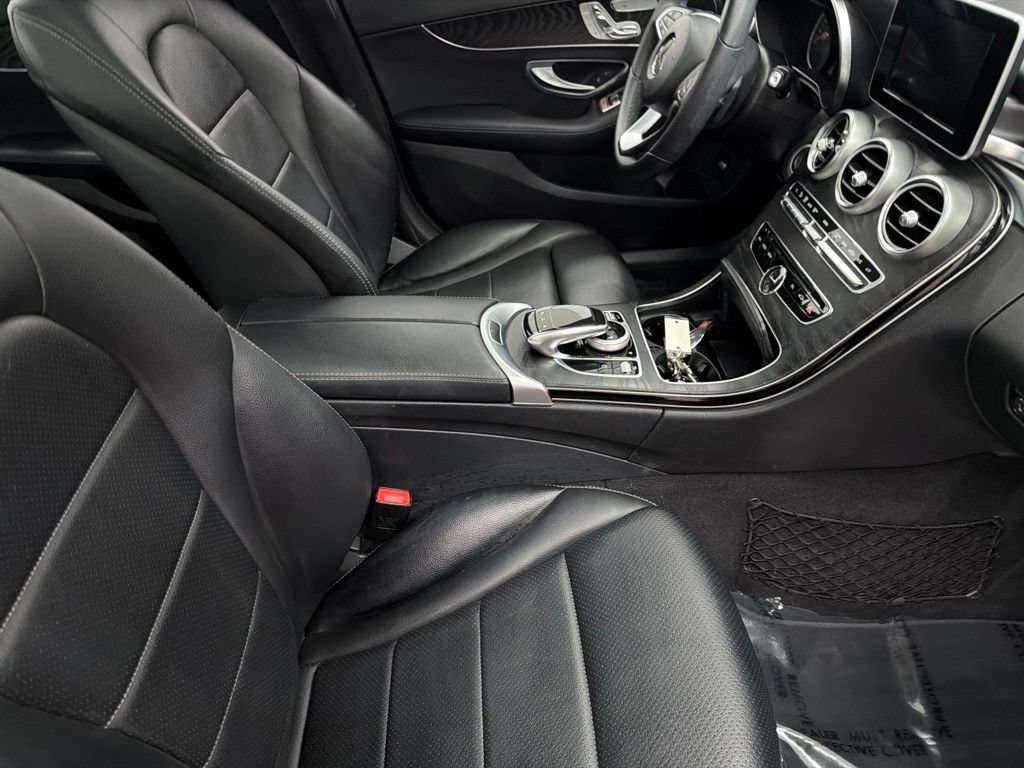 Used 2016 Mercedes-Benz C 300 Sedan image 28