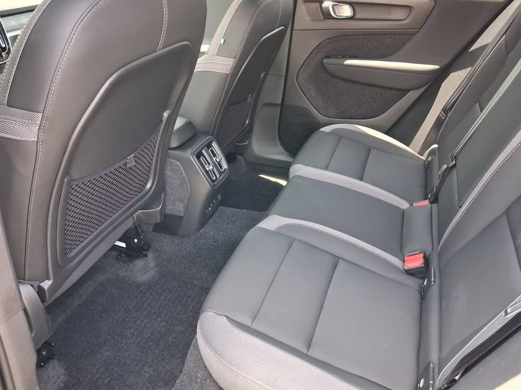 Certified 2023 Volvo XC40 Recharge Core w/ Protection Package Premier AWD/4WD image 13
