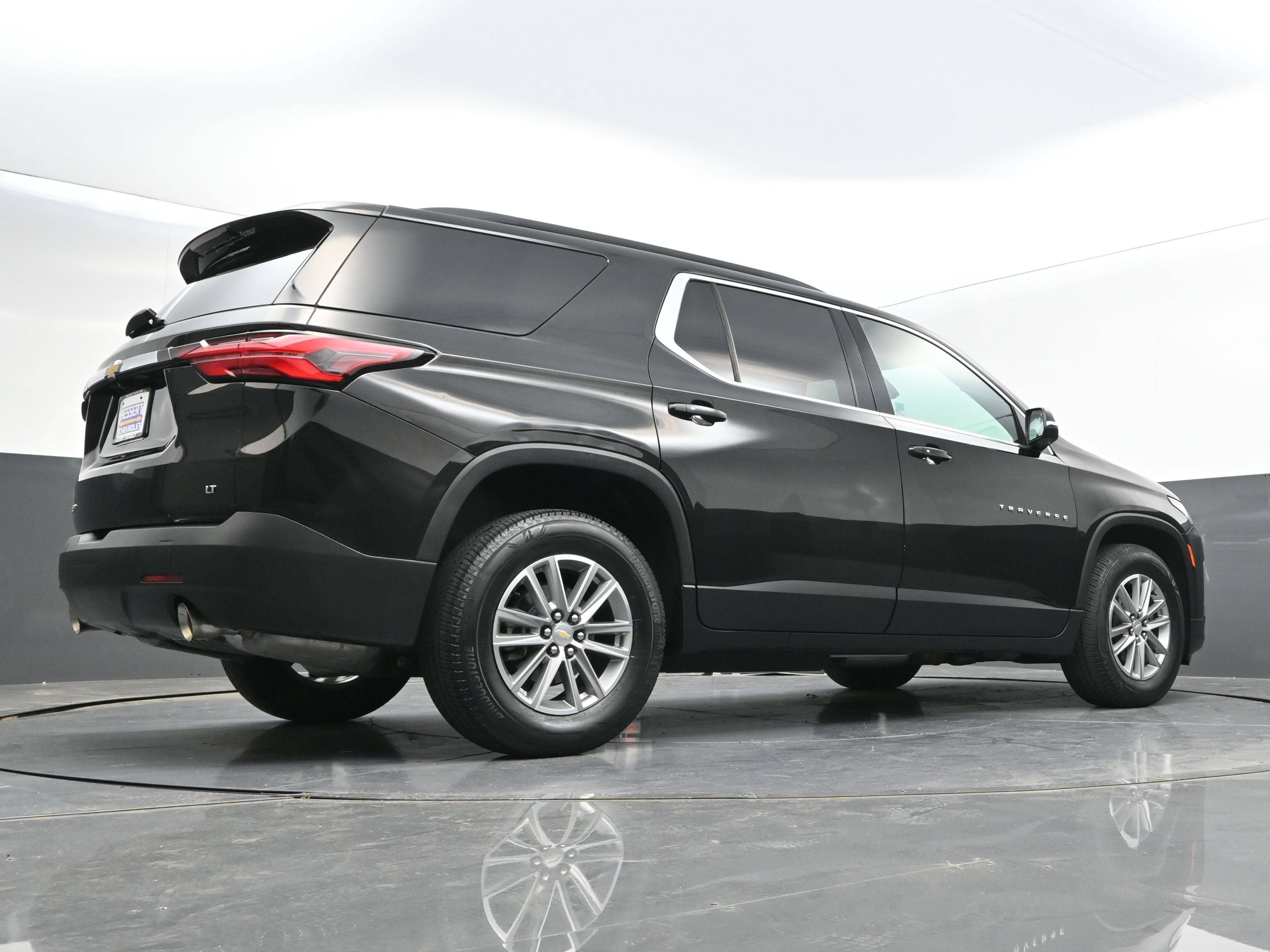 Certified 2023 Chevrolet Traverse LT AWD/4WD image 47