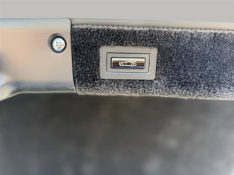 Used 2006 Rolls-Royce Phantom Sedan RWD image 21