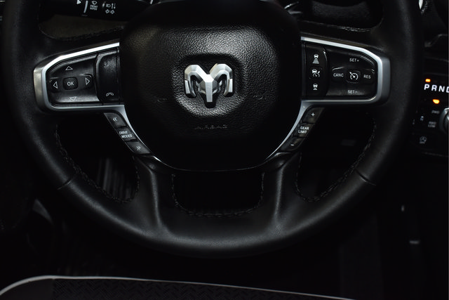 Used 2025 RAM 1500 Laramie w/ Sport Appearance Package AWD/4WD image 19