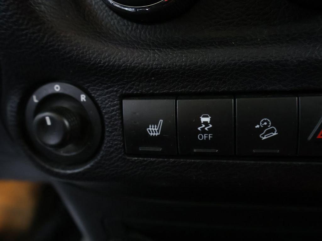 Used 2014 Jeep Wrangler Unlimited Rubicon AWD/4WD image 39
