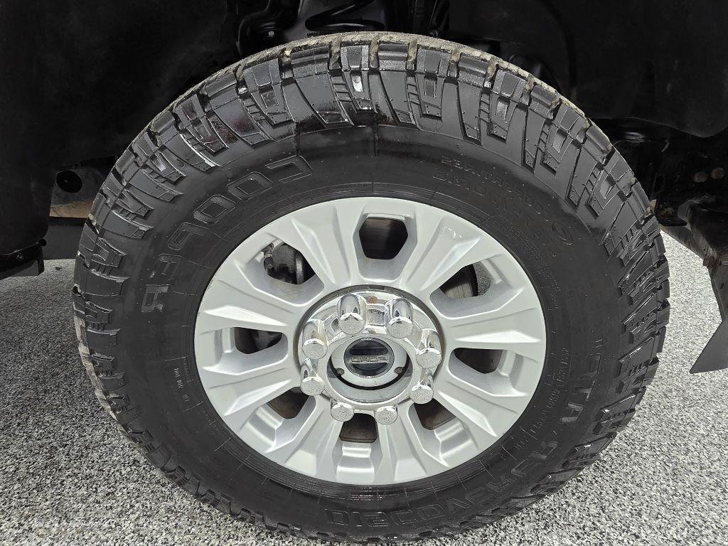 Used 2022 Ford F250 XL w/ STX Appearance Package AWD/4WD image 29
