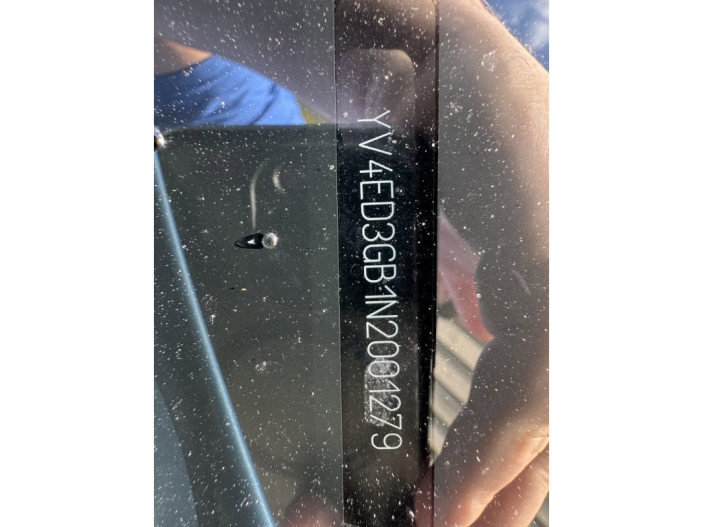 Used 2022 Volvo C40 P8 Recharge Ultimate image 40