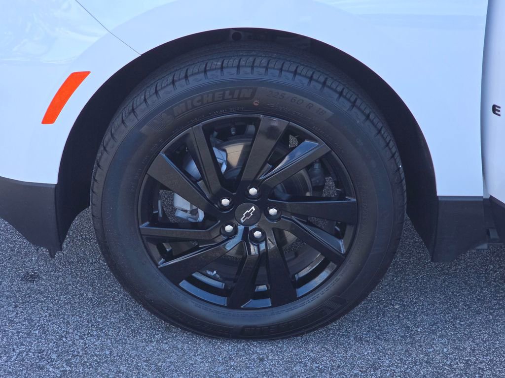 Used 2024 Chevrolet Equinox LS w/ Sport Edition FWD image 27