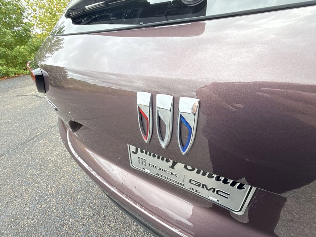 Certified 2025 Buick Envision Sport Touring image 38