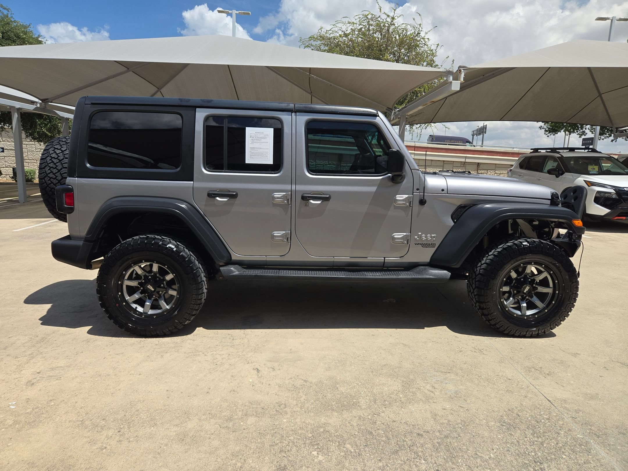 Used 2018 Jeep Wrangler Unlimited Sport S AWD/4WD image 2