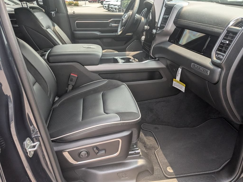 New 2026 RAM 1500 Laramie w/ Night Edition AWD/4WD image 33